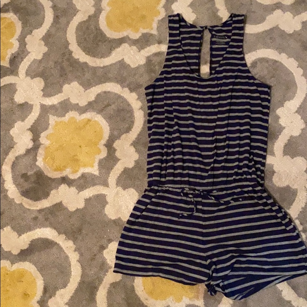 2for15🐝  Fun romper
